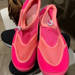 Water shoes size 6